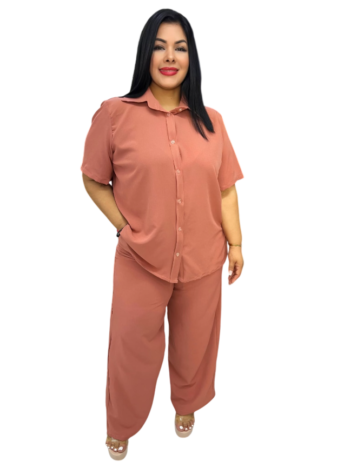 Conjunto camisa y pantalón tipo palazzo